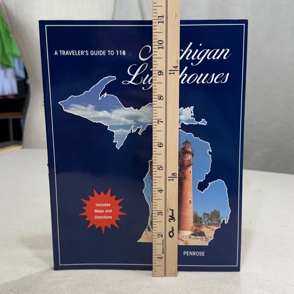 Michigan Lighthouses Guidebook - A Traveler’s Guide to 116 Michigan Lighthouses - Picture 15 of 16